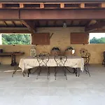 La Tour De Ginaillac Bed & Breakfast 3*
