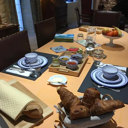 La Tour De Ginaillac فندق مبيت وإفطار 3*