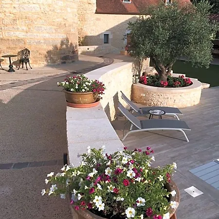 La Tour De Ginaillac Bed & Breakfast