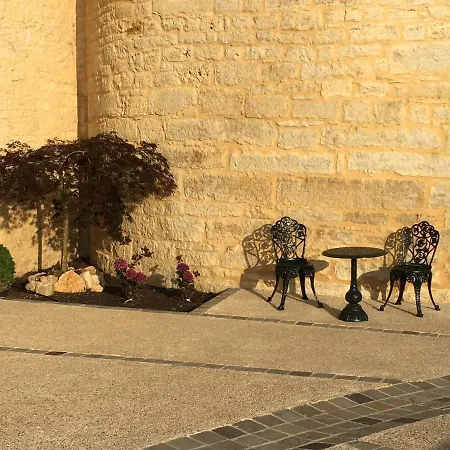 La Tour De Ginaillac Bed & Breakfast *